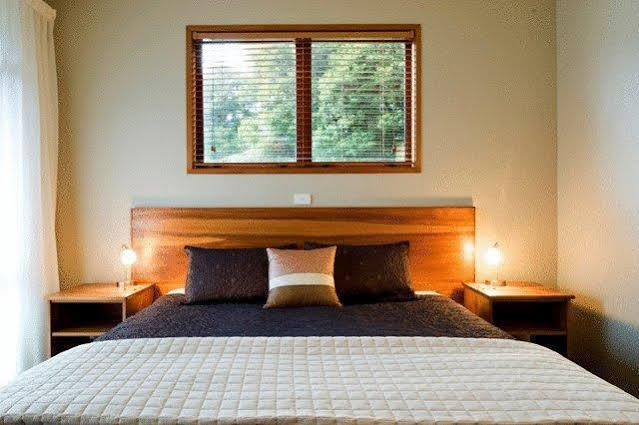 Mahitahi Lodge Bruce Bay Extérieur photo